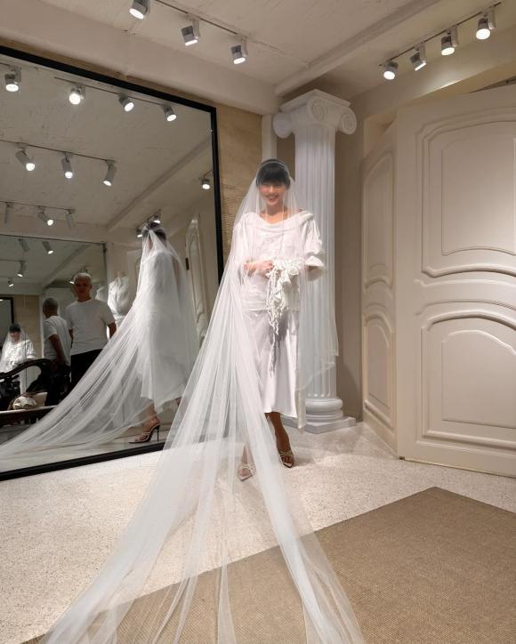 Khánh Linh, cô em Trendy, sao Việt 
