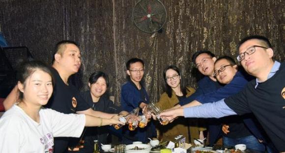 họp lớp, những buổi họp lớp, những kiểu người không bao giờ đi họp lớp
