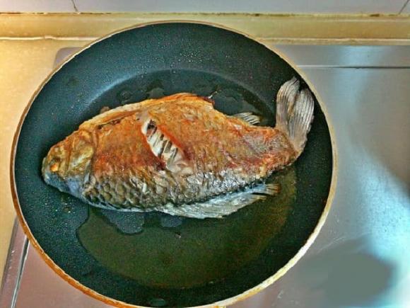 rán cá, rán cá trước khi nấu canh, món ngon 