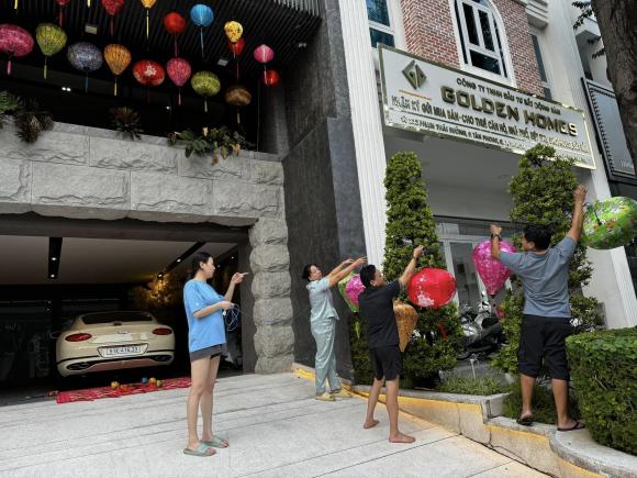 doanh nhân cường đô la,nữ ca sĩ đàm thu trang,sao Việt