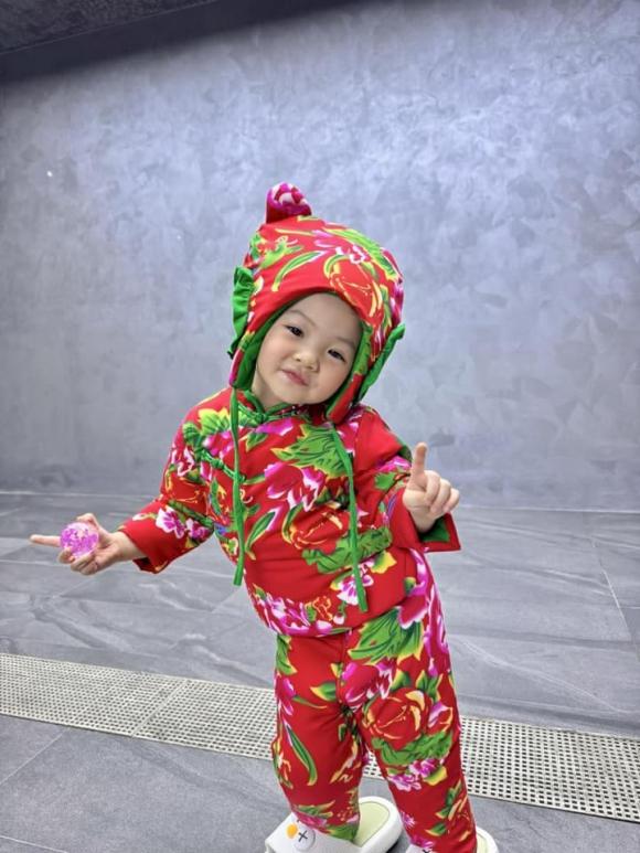 doanh nhân cường đô la,nữ ca sĩ đàm thu trang,sao Việt