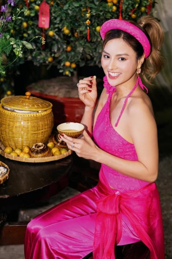 siêu mẫu Vũ Thu Phương, sao Việt