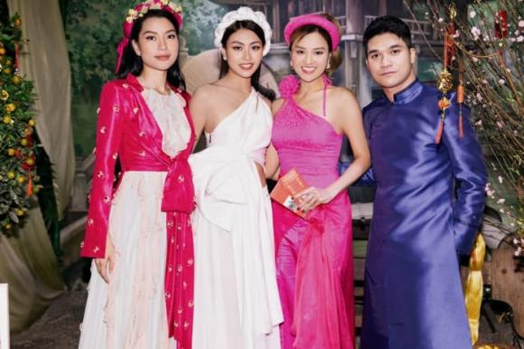 siêu mẫu Vũ Thu Phương, sao Việt