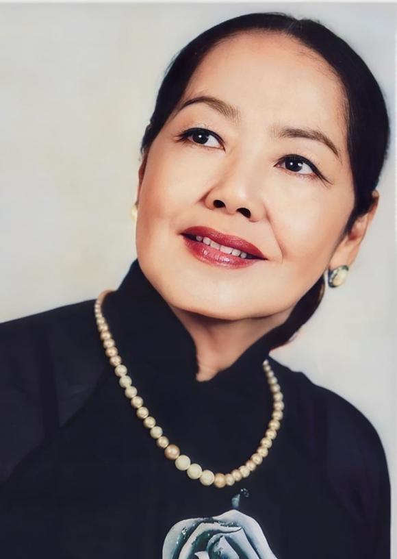 NSƯT Lệ Thẩm, sao Việt