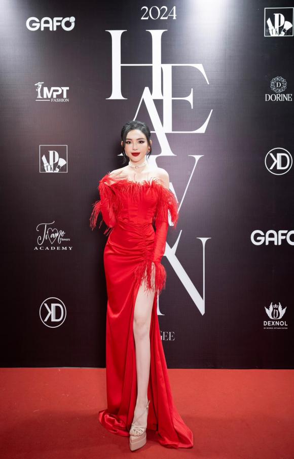 Hoa khôi Lương Lê, sao việt