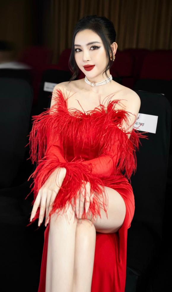 Hoa khôi Lương Lê, sao việt