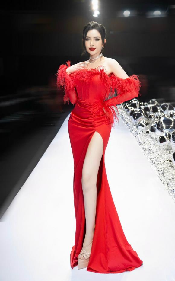 Hoa khôi Lương Lê, sao việt