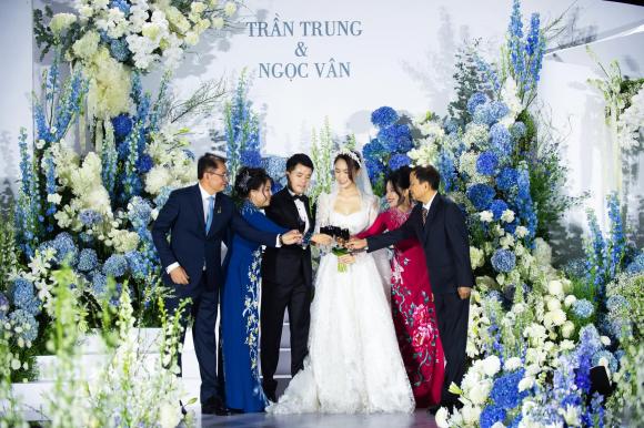 View - Người đẹp truyền thông của Hoa hậu Việt Nam 2016 -  Phùng Bảo Ngọc Vân bất ngờ lên xe hoa