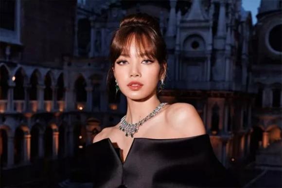 View - Sau lùm xùm 'Crazy Horse': Angelababy tập trung nuôi con, Trương Gia Nghê bị lộ tái hôn, Lisa (Blackpink) sang châu Âu và Mỹ