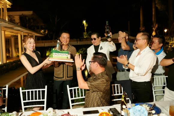 View - Tiệc sinh nhật đậm chất giàu sang của diễn viên Chi Bảo, dàn sao đình đám góp mặt như trẩy hội