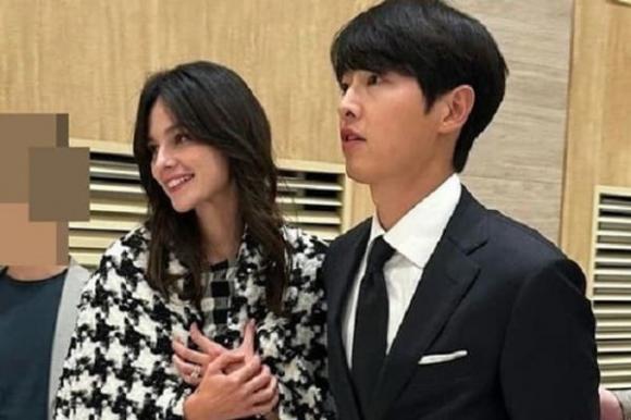 Song Joong Ki, Katy Louise Saunders, sao Hàn