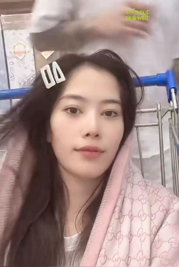 hoa khôi Nam Em, sao Việt