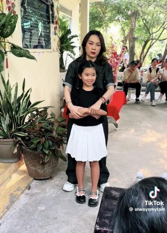 ca sĩ Mỹ Tâm. con gái Mai Phương, sao Việt