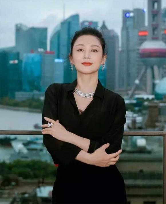 Trần Hồng, Trần Khải Ca, sao Hoa ngữ, Trần Hồng làm kẻ thứ ba