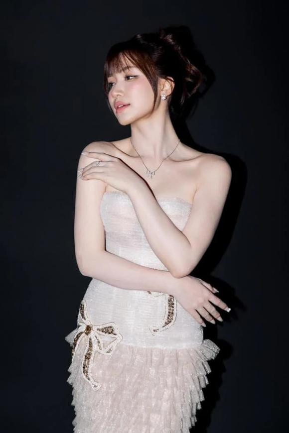 hòa minzy, sao việt 