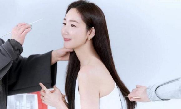 View - 'Nữ hoàng nước mắt' Choi Ji Woo rời YG sau 10 năm, ký hợp đồng với công ty mới