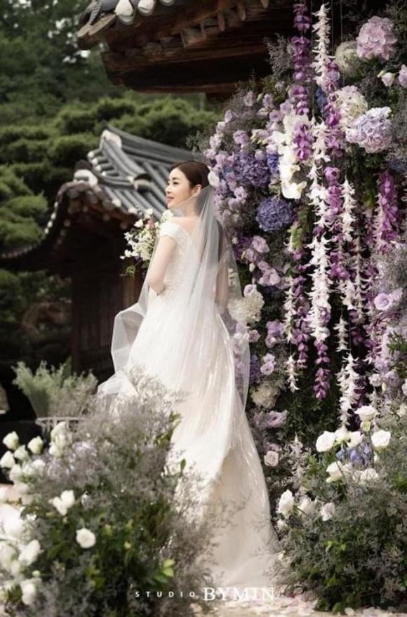 View - Cuộc sống hiện tại của mỹ nhân sở hữu đôi đẹp nhất xứ Hàn bị Hyun Bin đá dù chưa từng có ảnh chụp chung 