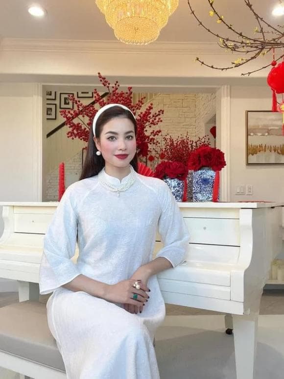 phạm hương, sao việt 