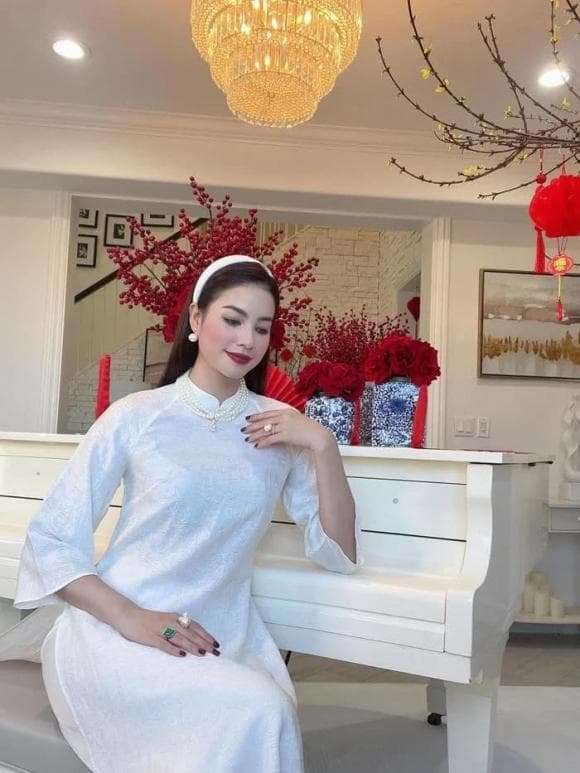 phạm hương, sao việt 