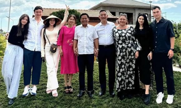 Đặng văn lâm, yến xuân, sao việt