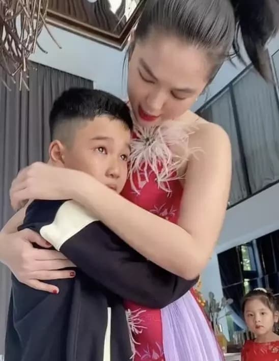 Nữ hoàng nội y ngọc trinh,nữ hoàng nội y Ngọc Trinh gợi cảm,sao Việt