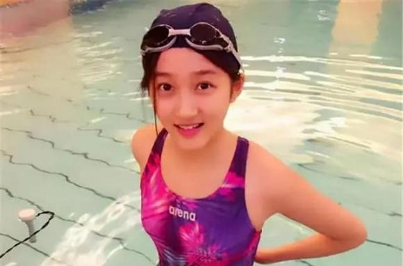 Quan Hiểu Đồng , Lộc Hàm, sao hoa ngữ