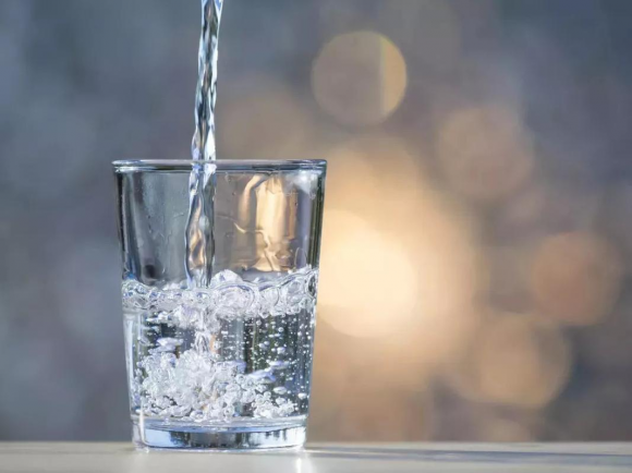 uống nước, thời khắc vàng hấp thụ nước, ly nước cứu giúp mạng, 2 thời khắc nốc nước