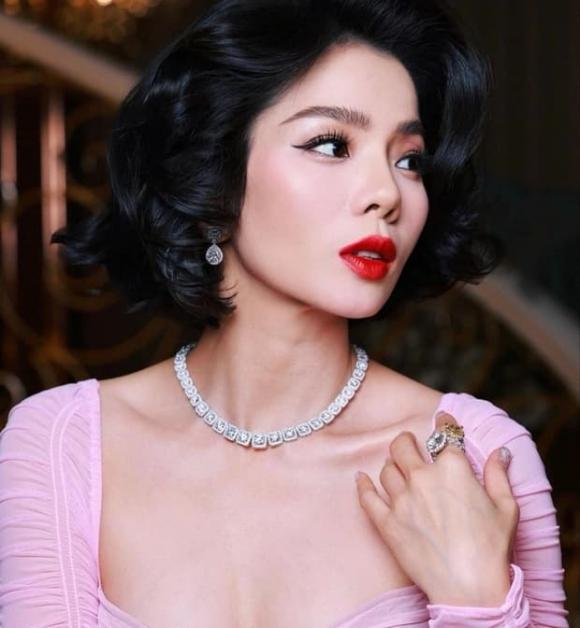 ca sĩ Lệ Quyên, sao Việt