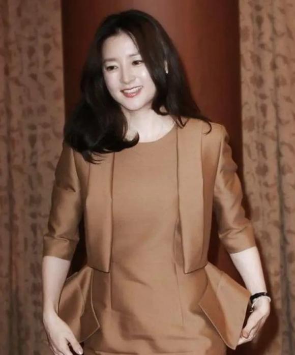 Lee Young Ae, Nàng Dae Jang Geum, sao hàn, thời trang sao