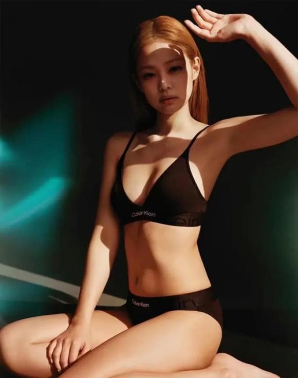 View - Jennie (Black Pink) khoe body 'nóng bỏng tay' trong bộ ảnh chụp quảng cáo đồ lót cho Calvin Klein