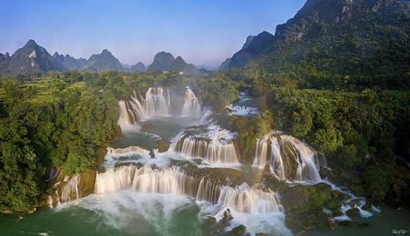 View - Khám phá dòng sông 'bao quanh núi' chảy qua Việt Nam, có thác nước hùng vĩ lớn thứ 4 thế giới 