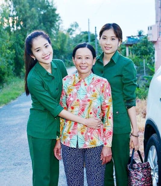 hoa khôi Nam Em, người mẫu Lệ Nam, sao Việt