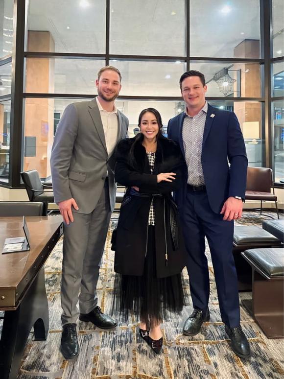 Tara Hà, chuyên viên tài chính - bảo hiểm