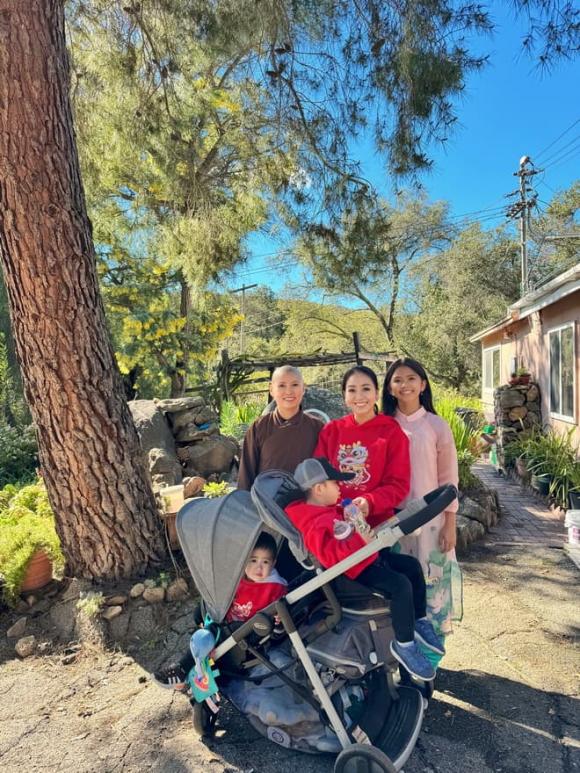 Tara Hà, chuyên viên tài chính - bảo hiểm