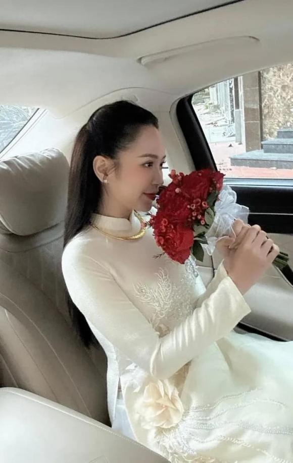 View - 'Người tình của Công Lý' - diễn viên Kim Oanh tổ chức lễ cưới tại quê nhà Quảng Trị