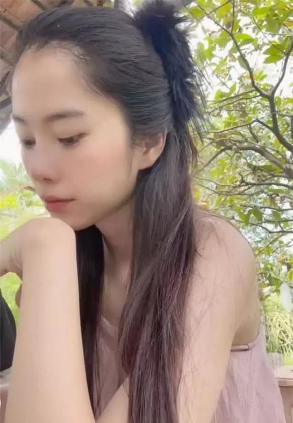Hoa khôi Nam Em,sao Việt