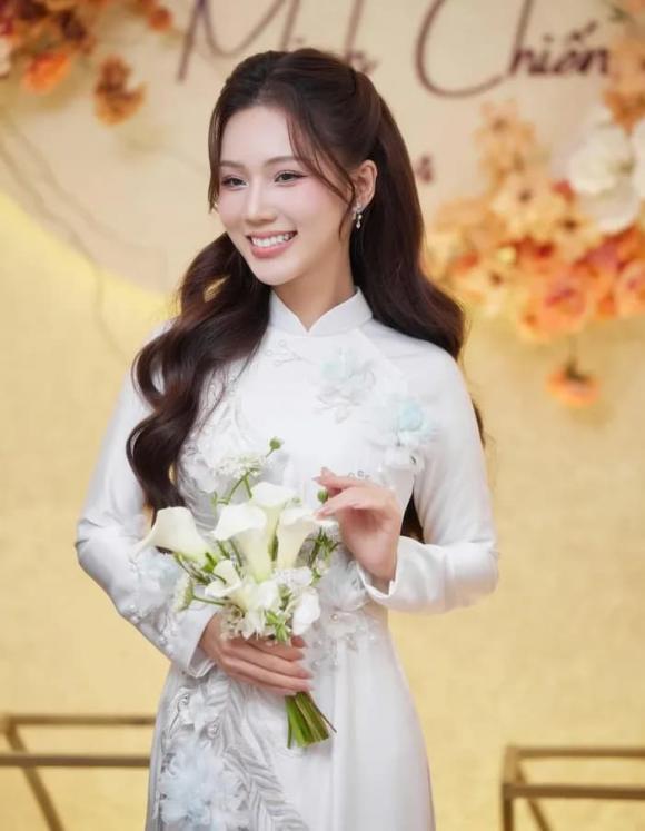 Diễn viên ngọc anh, ngọc anh phố trong làng, đám hỏi diễn viên ngọc anh, sao việt