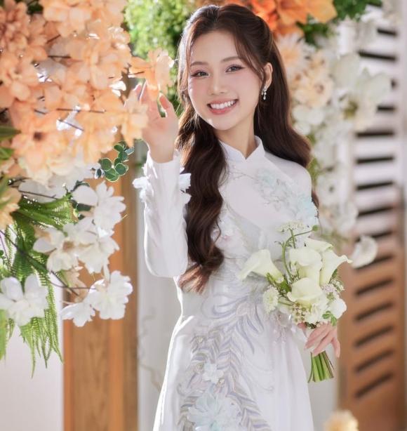 Diễn viên ngọc anh, ngọc anh phố trong làng, đám hỏi diễn viên ngọc anh, sao việt