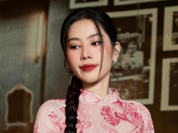 hoa khôi Nam Em, sao Việt