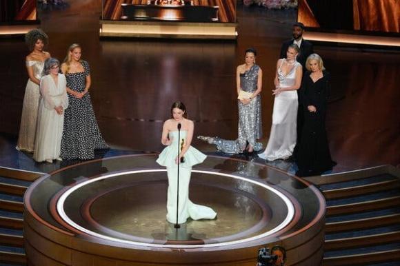 Oscar 2024, sao âu mỹ, lễ trao giải Oscar, Emma Stone