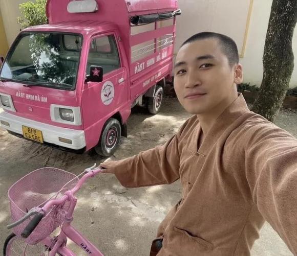 vlogger  Huy Cung, sao Việt