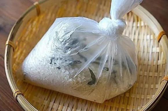 Gạo, mẹo bảo quản gạo, cách bảo quản gạo ngày ẩm nồm