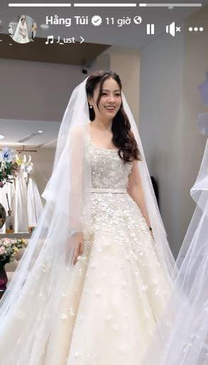 Hằng Túi, váy cưới Son Ye Jin, giới trẻ 