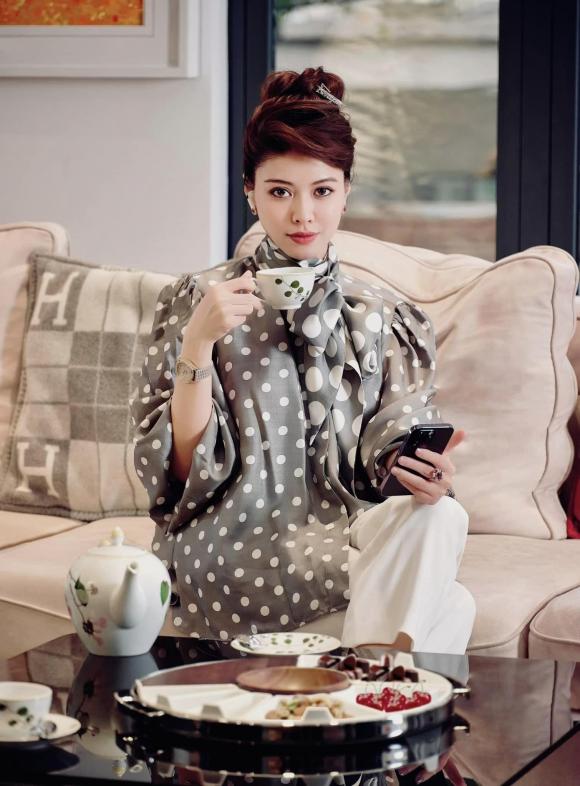 Ngọc Trinh, BTV Ngọc Trinh, con của Ngọc Trinh, sao việt 