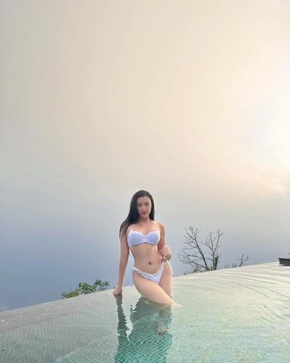 View - Á hậu Kim Duyên tung bộ ảnh diện bikini cực nóng bỏng, ngoại hình hiện tại được khen nức nở 