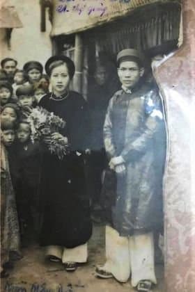 View - Ảnh cưới của một gia đình giàu có ở Hà Nội năm 1938 'gây sốt', cô dâu như giai nhân Hà Thành giờ thế nào? 