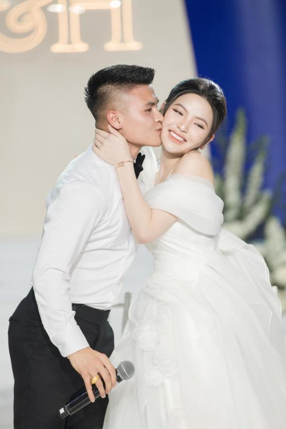 View - Chu Thanh Huyền vướng 'đôi môi thị phi' sau đám cưới và 'lỡ miệng' tiết lộ hết những điều giấu kín trong suốt 3 năm yêu Quang Hải