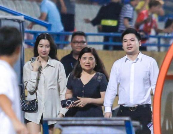 Đỗ Mỹ Linh, chồng Đỗ Mỹ Linh, cuộc sống Đỗ Mỹ Linh, sao việt 