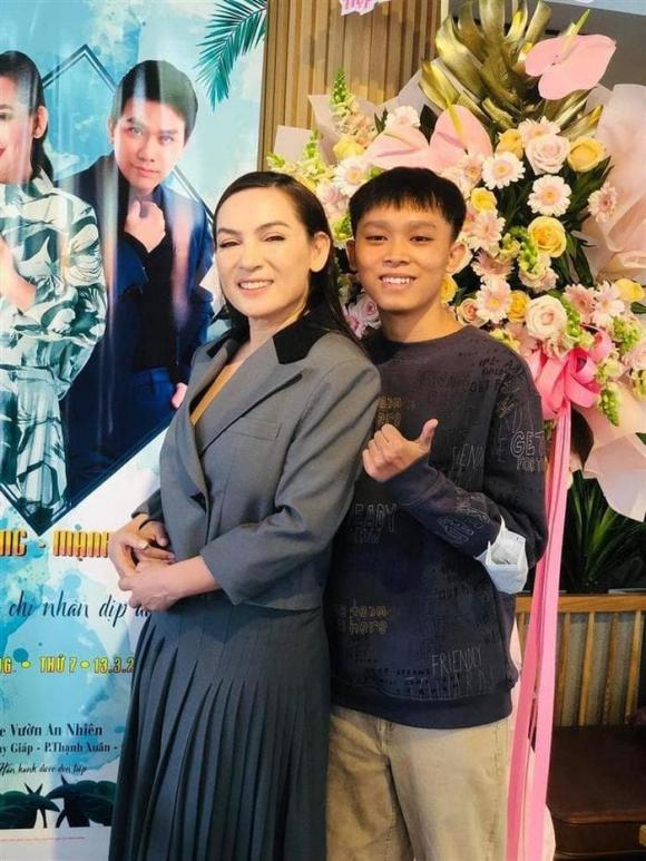 ca sĩ Phi Nhung, ca sĩ Hồ Văn Cường, sao Việt