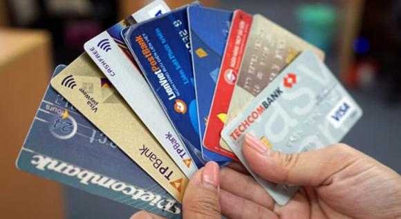 Thẻ tín dụng, mẹo sử dụng thẻ tín dụng, quy định tính phí thẻ tín dụng